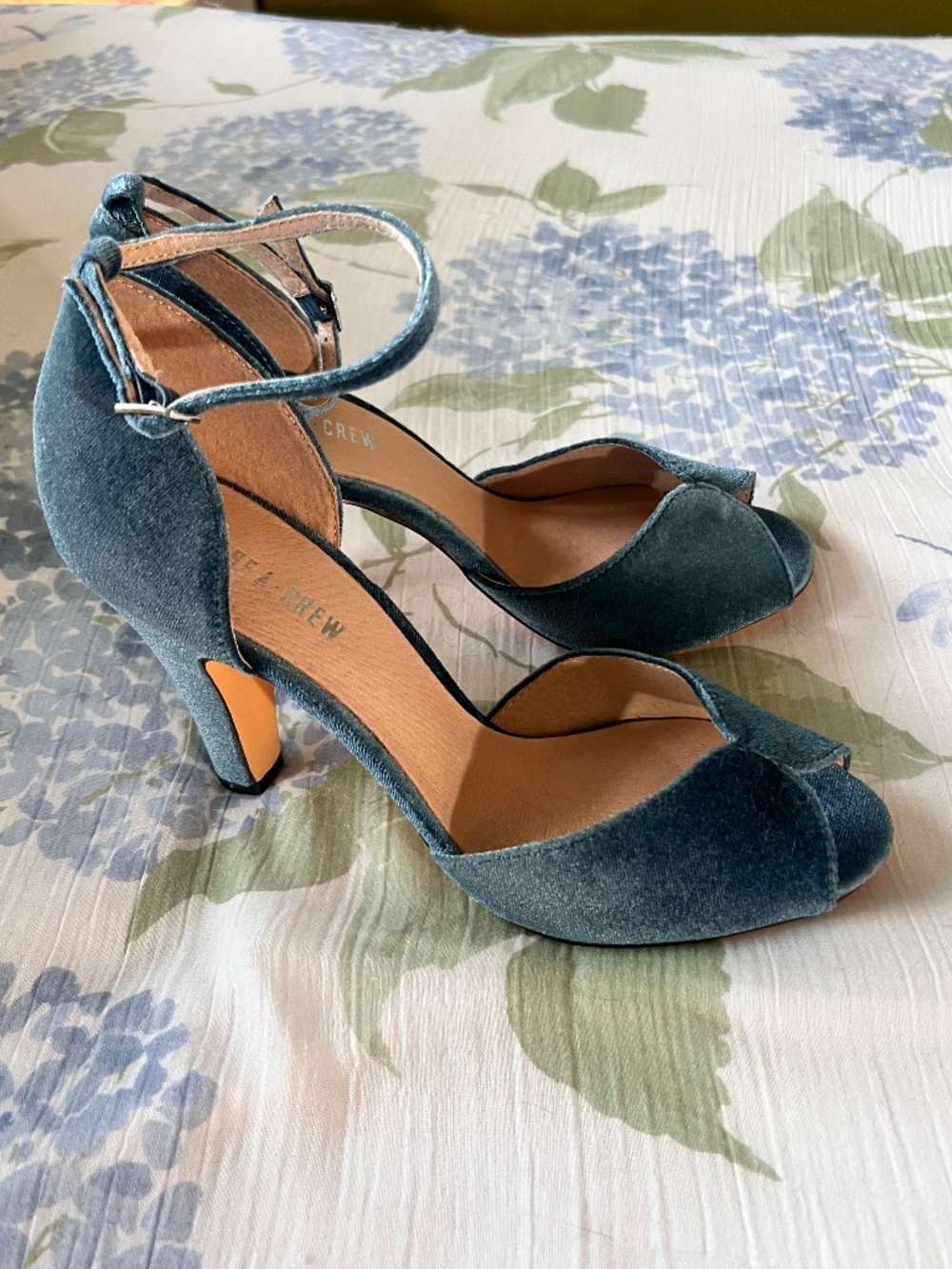 Pale blue velvet heels - NEVER WORN!